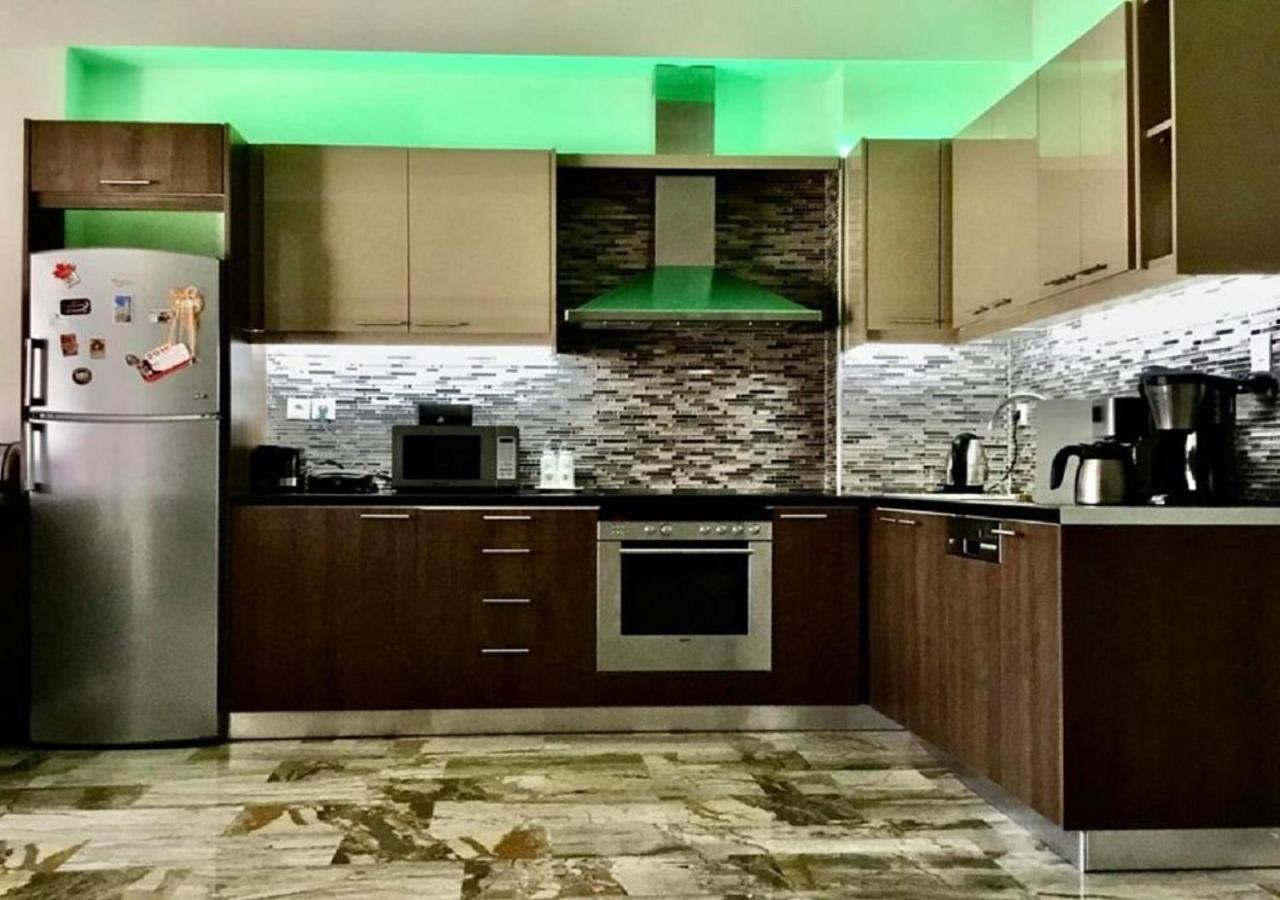 Luxury With Sauna And Free Parking Near Acropolis Atenas Exterior foto